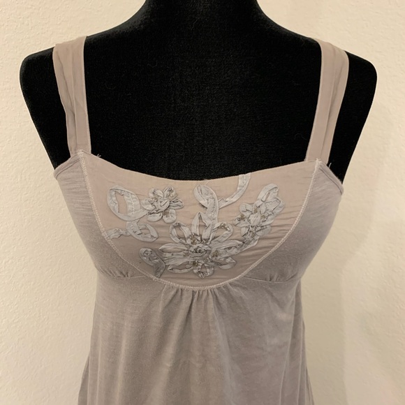 Gray Sleeveless Top with Floral Beading - Picture 2 of 5